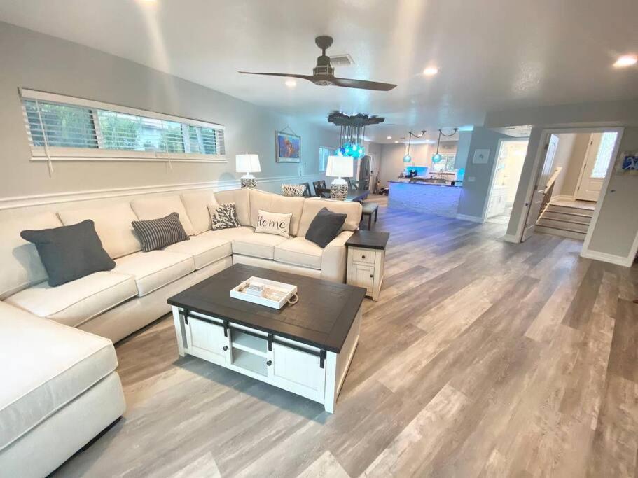 Elegant Oceanview Home With King Beds & Designer Touches Cape Canaveral Exterior foto